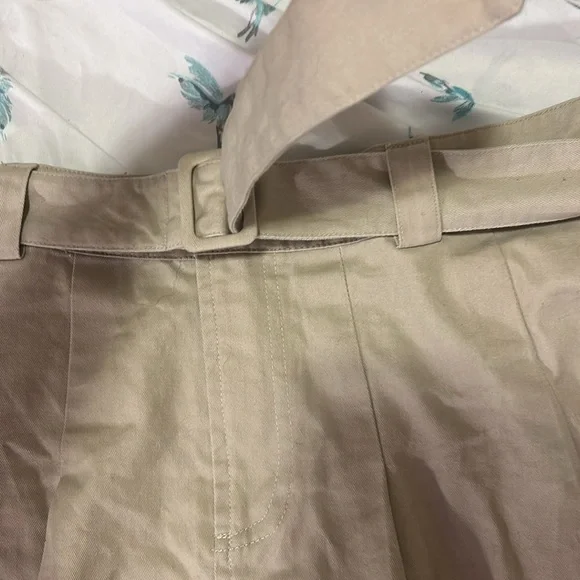 BEIGE PLEATED MINI SKIRT WITH BELT DETAILING - Picture 5 of 7